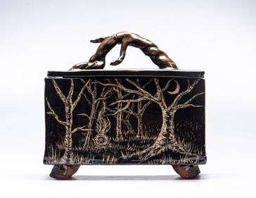 Ceramic box with sgraffito design